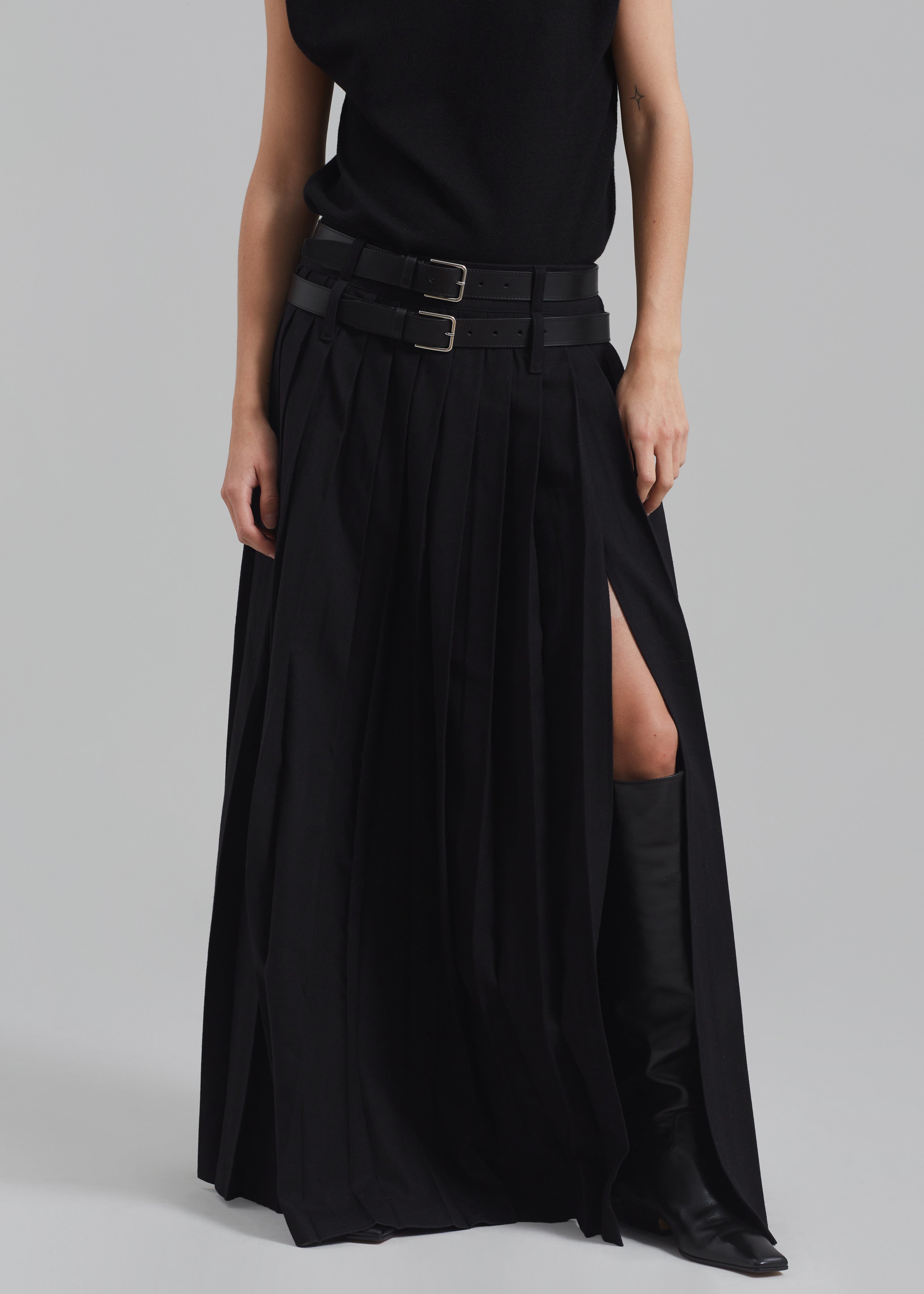 Bailey Long Pleated Skirt - Black